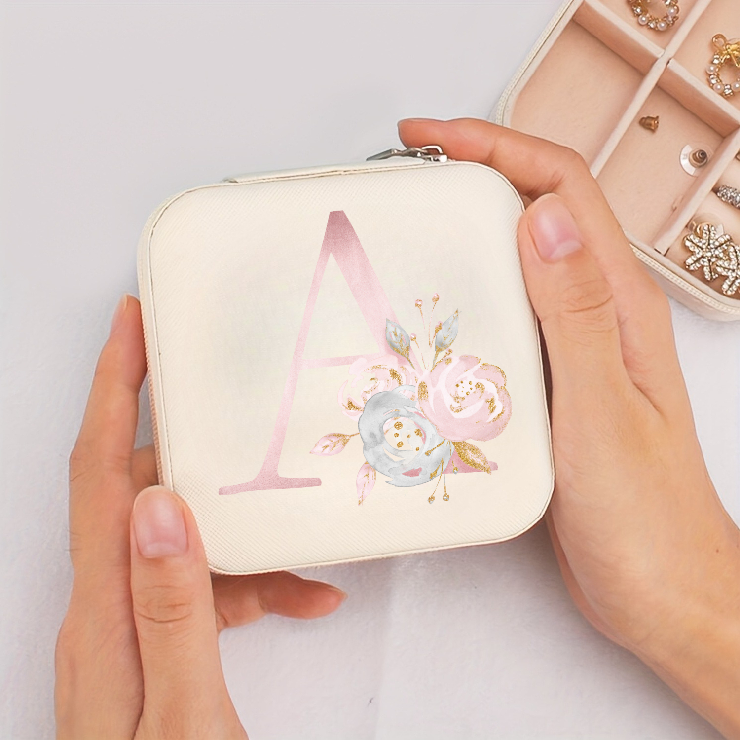 A-Z Alphabet Print Beige Trave – обзор и цена Event Z