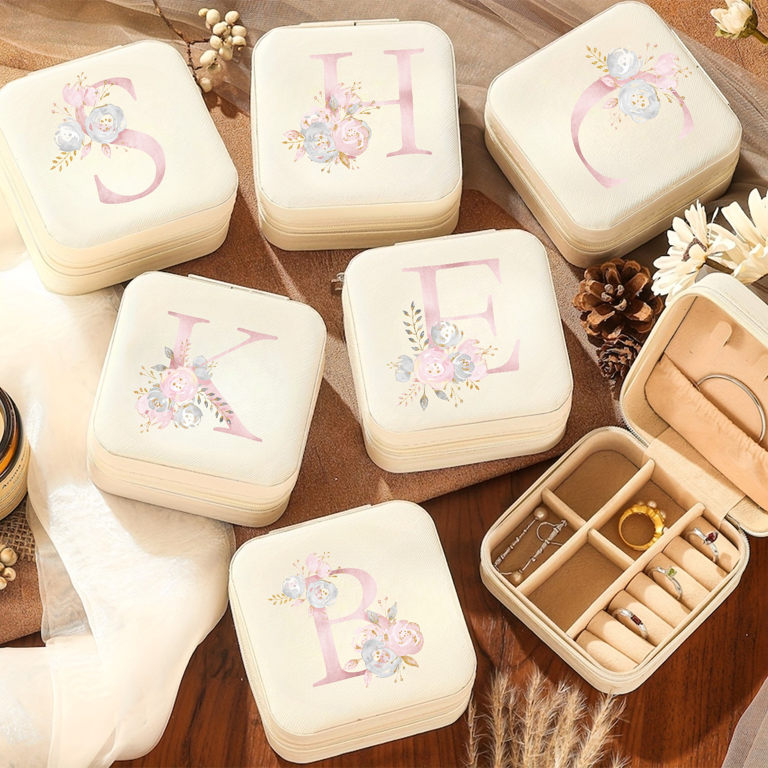 A-Z Alphabet Print Beige Trave – обзор и цена Event Z